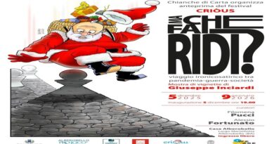 Tra satira, musica e giovani talenti: dicembre si trasforma nel mese dell’arte con “La Regia di CRIÒUS”